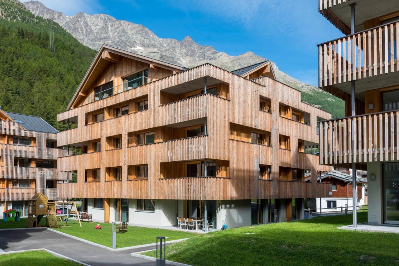 Montela Hotel & Resort - Suiten Saas-Grund Bagian luar foto