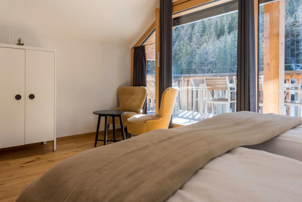 Montela Hotel & Resort - Suiten Saas-Grund Bagian luar foto